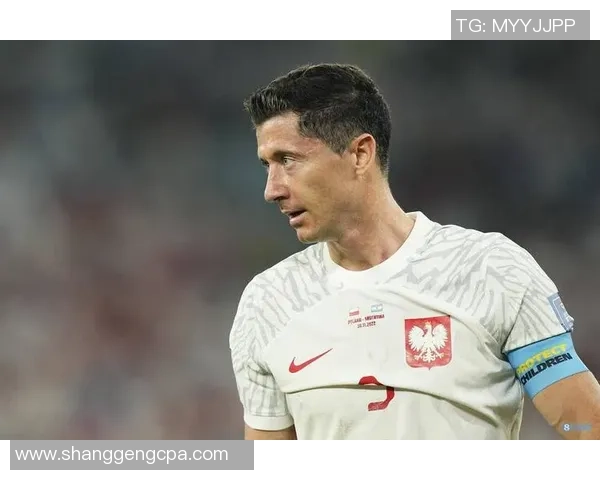 全球足球史上最神秘的球星 从未露出笑容的背后故事