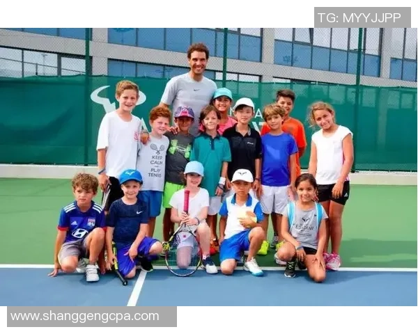 足球明星子女的成长与成才之路：从小球迷到未来的巨星